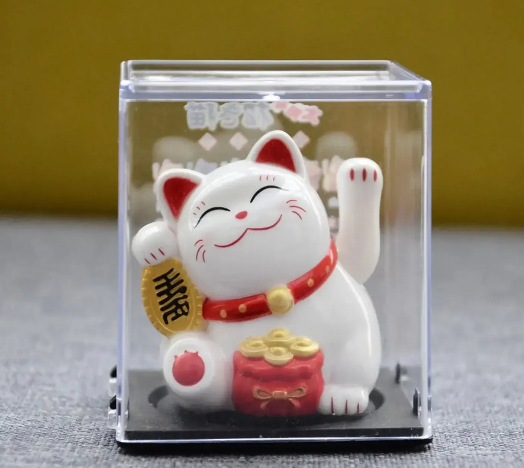Solar Powered Lucky Neko